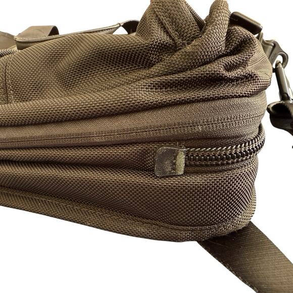 TUMI Alpha Black Laptop Bag Luggage - Picture 9 of 13